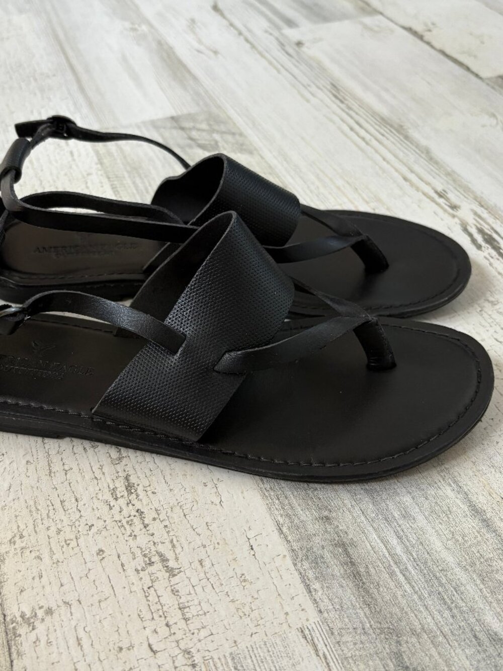 American Eagle Women's Size 8 Black Flat Sandals Ankle Strap Thong Faux Lthr